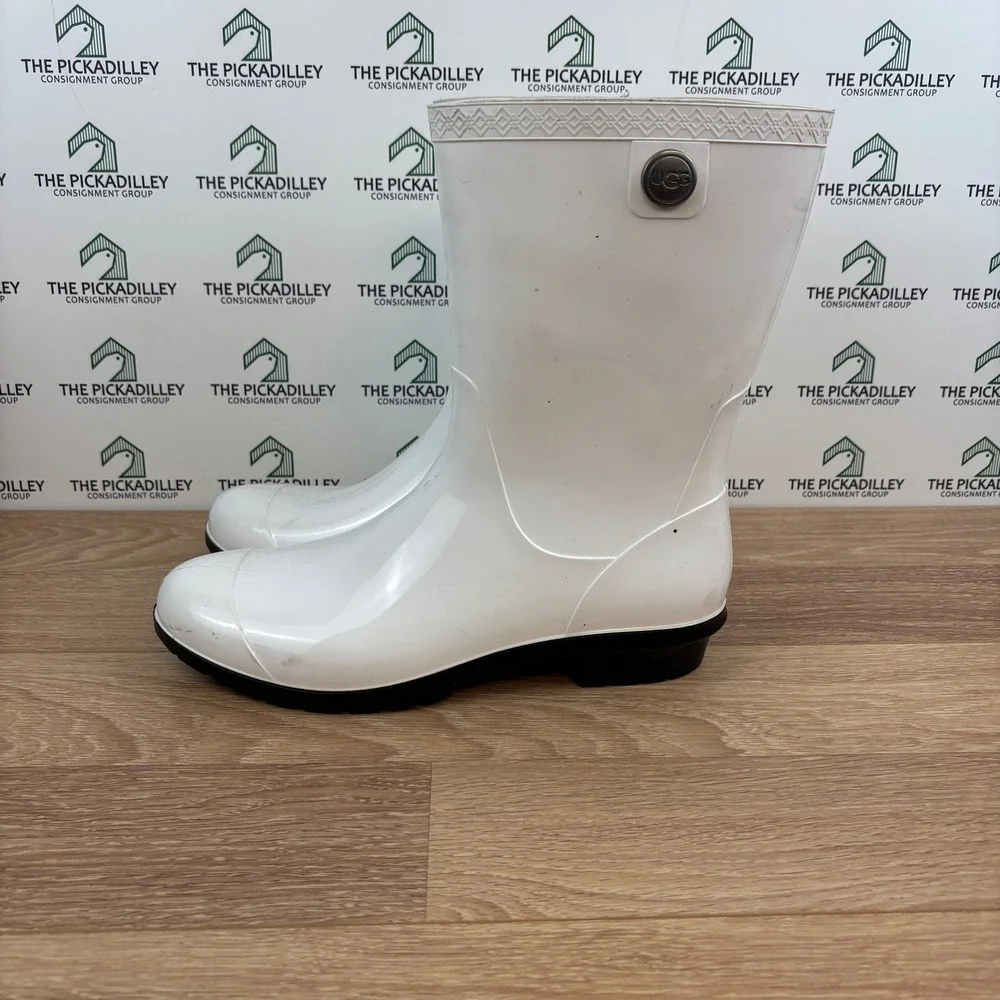 UGG White Rain Boots Women's Size 11 Mid Calf Waterproof‎ Rubber Lug Sole Shiny